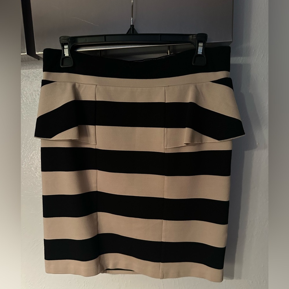 Kensie Black and Tan Striped Pencil Skirt